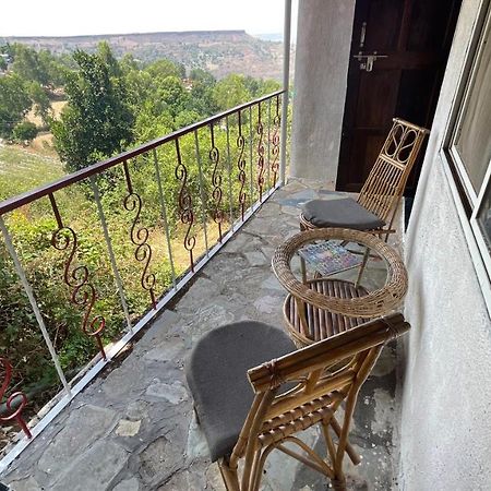Tabletop Villa Balcony - Valley View With Massive Hall Panchgani Exterior photo